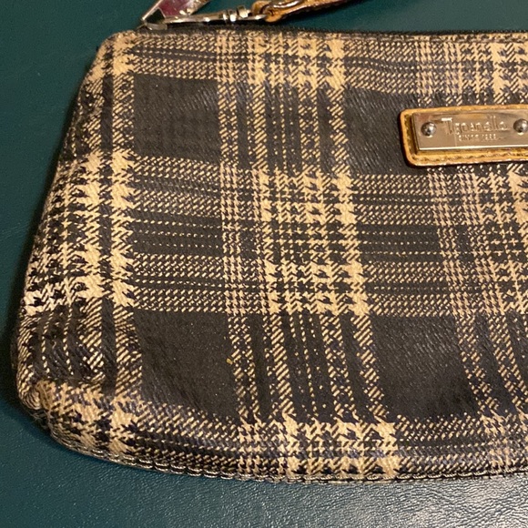💫 Tignanello Wristlet - Picture 3 of 14